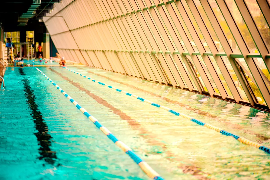 青州成人混凝土钢结构游泳池项目
